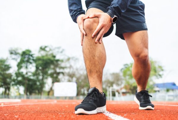 5-common-causes-of-burning-knee-pain-and-how-to-address-them