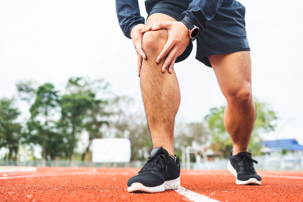 5-common-causes-of-burning-knee-pain-and-how-to-address-them